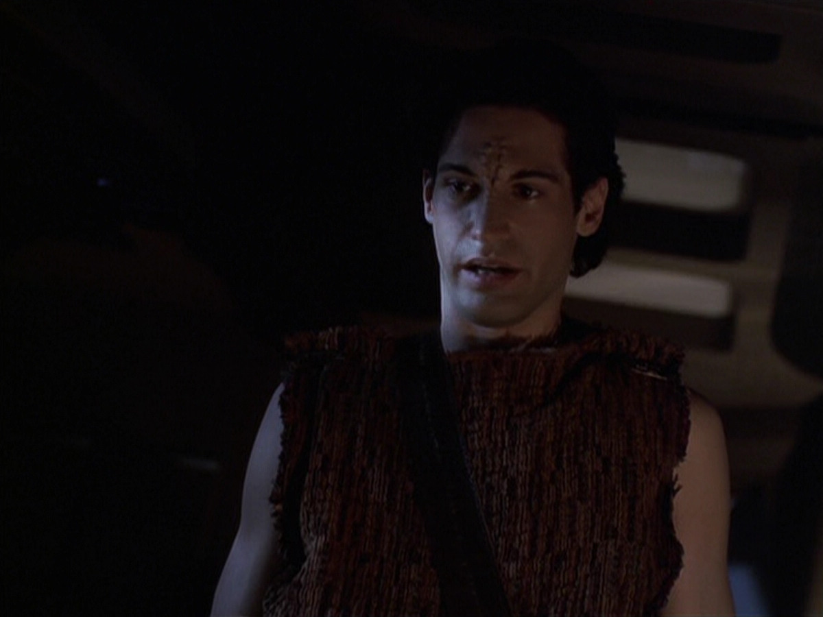 extant_StarTrek_VOY_6x22-Muse_00764.jpg