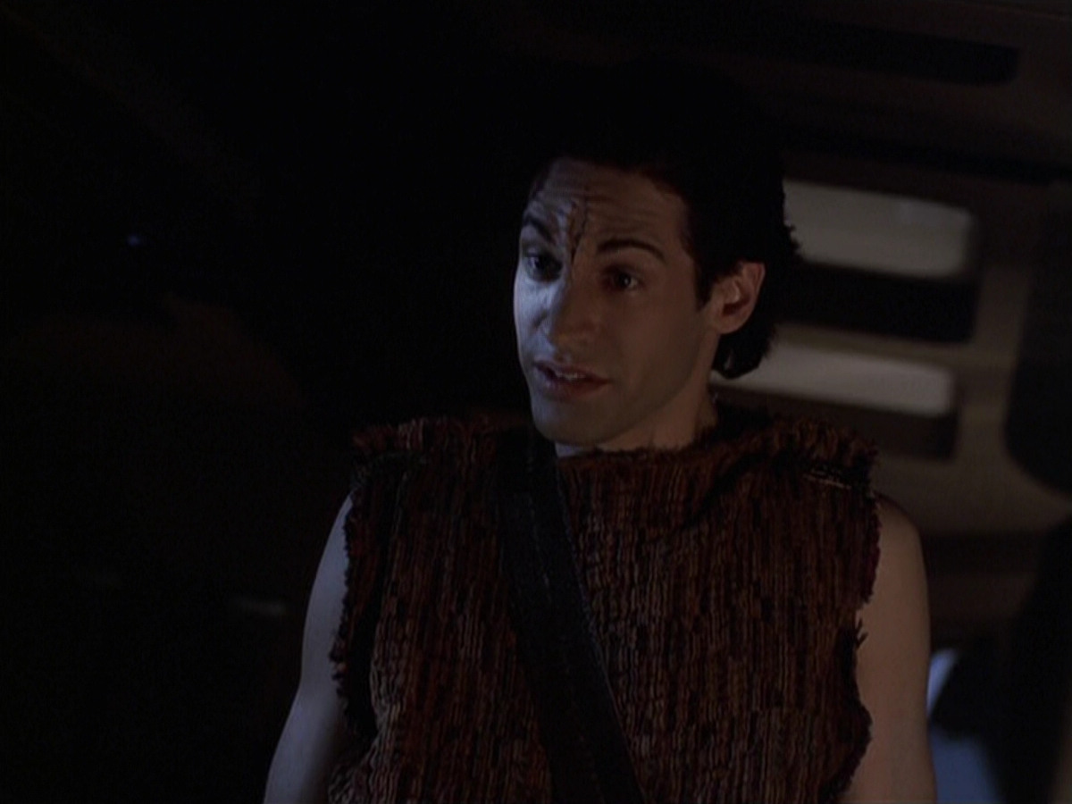 extant_StarTrek_VOY_6x22-Muse_00772.jpg