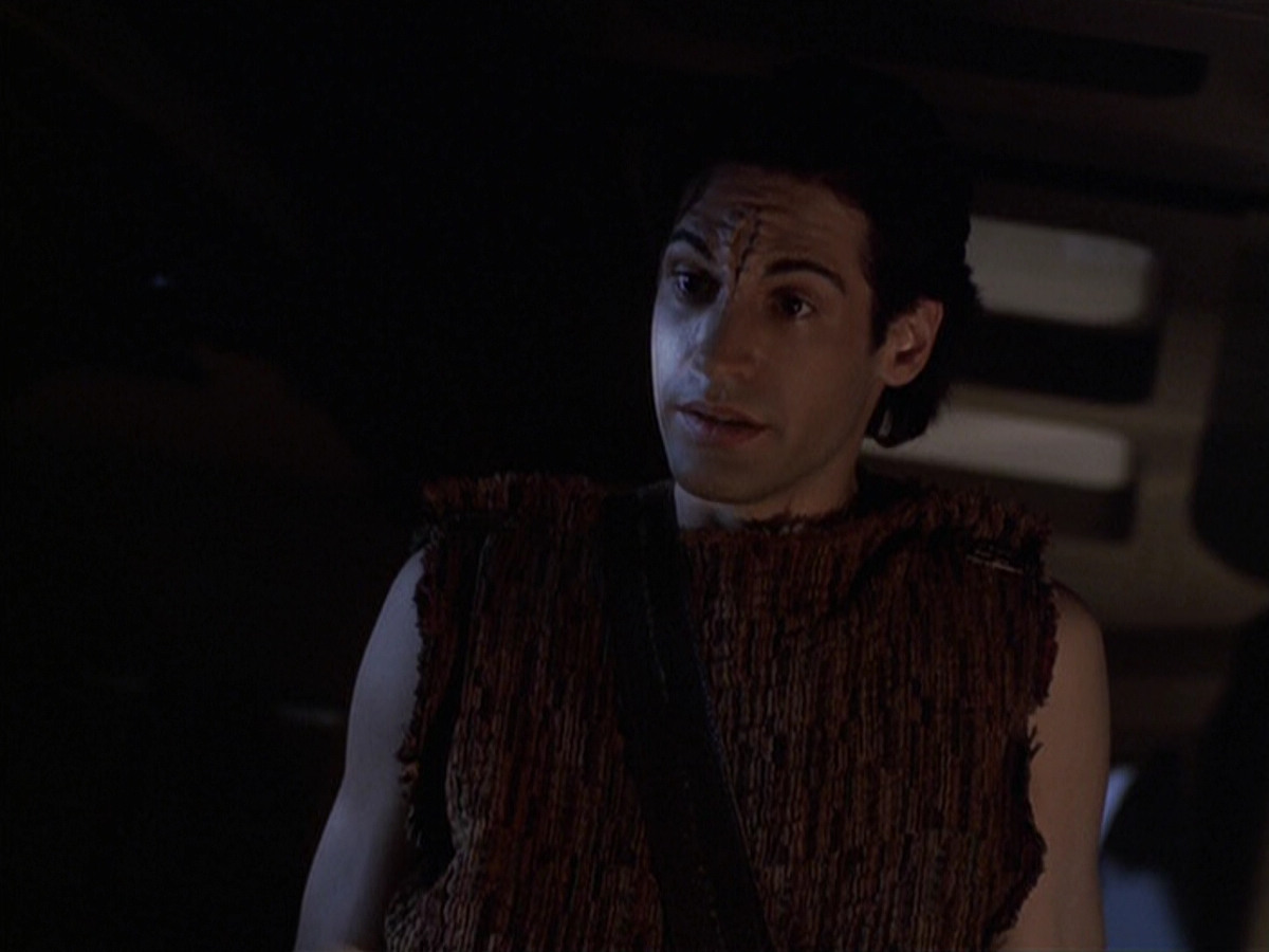 extant_StarTrek_VOY_6x22-Muse_00778.jpg
