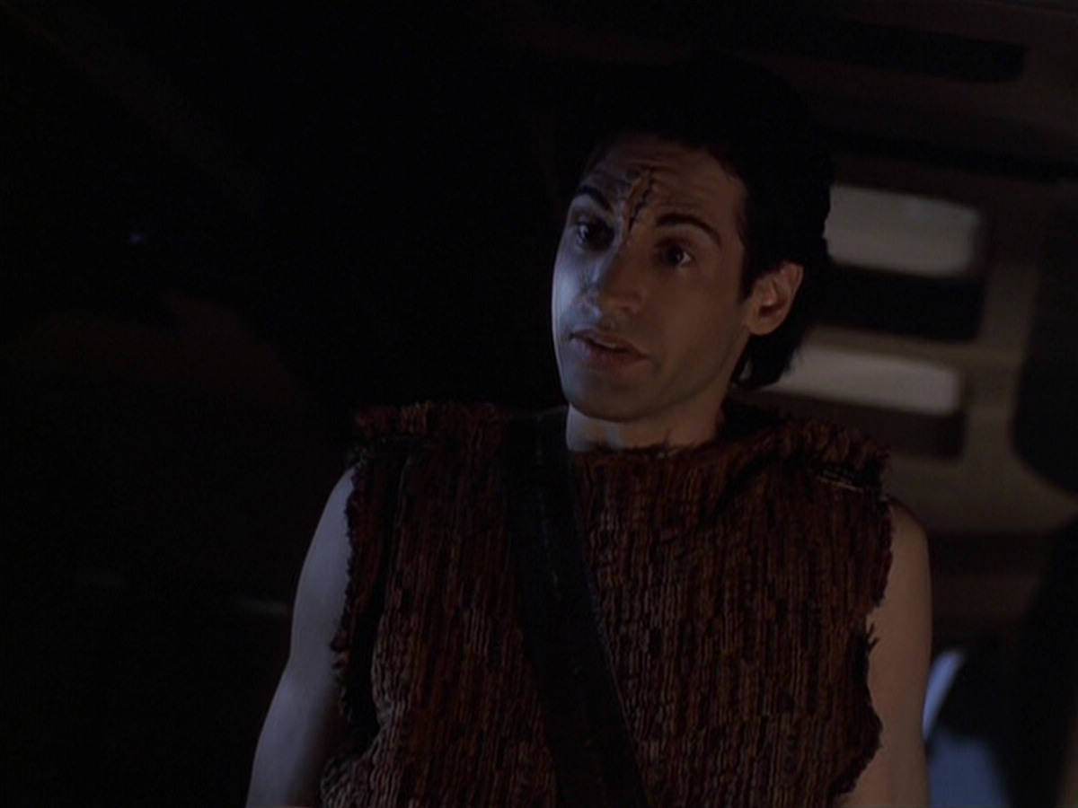 extant_StarTrek_VOY_6x22-Muse_00779.jpg