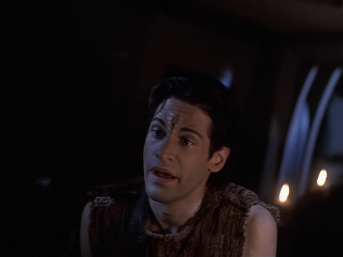 extant_StarTrek_VOY_6x22-Muse_00797.jpg