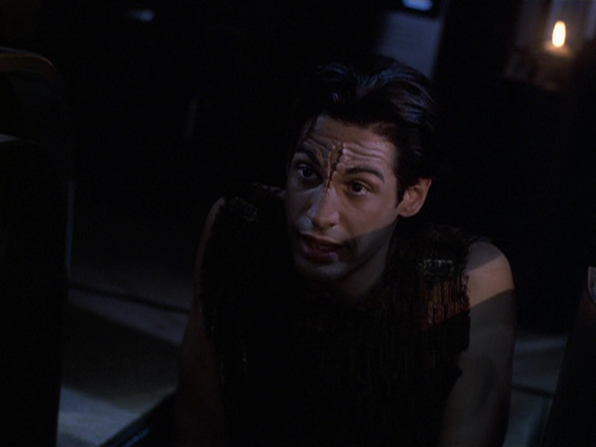 extant_StarTrek_VOY_6x22-Muse_00800.jpg