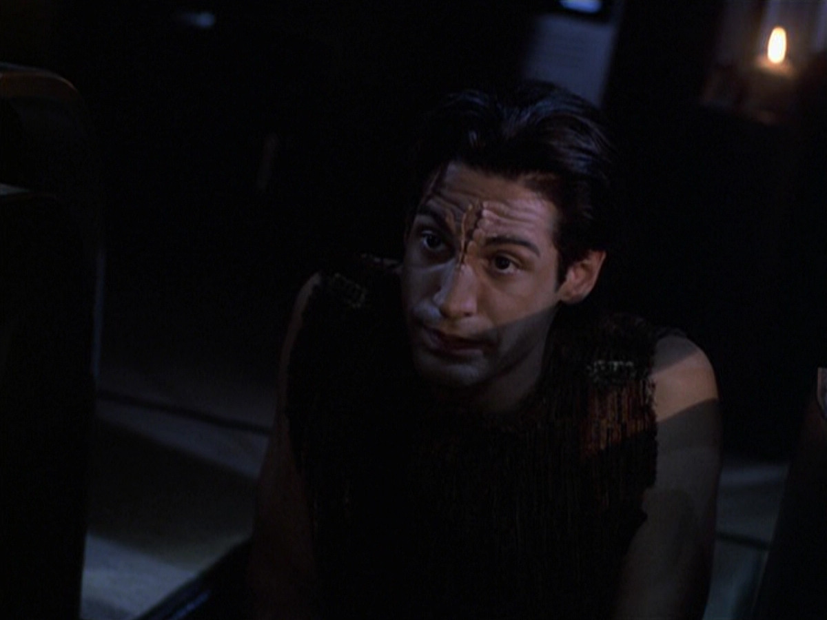extant_StarTrek_VOY_6x22-Muse_00801.jpg