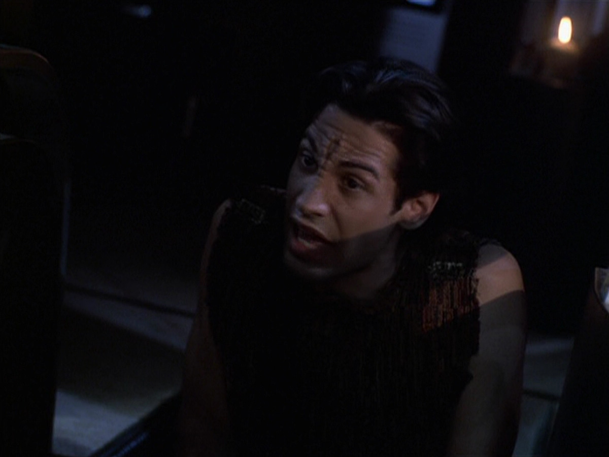 extant_StarTrek_VOY_6x22-Muse_00807.jpg