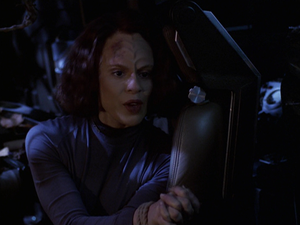 extant_StarTrek_VOY_6x22-Muse_00817.jpg