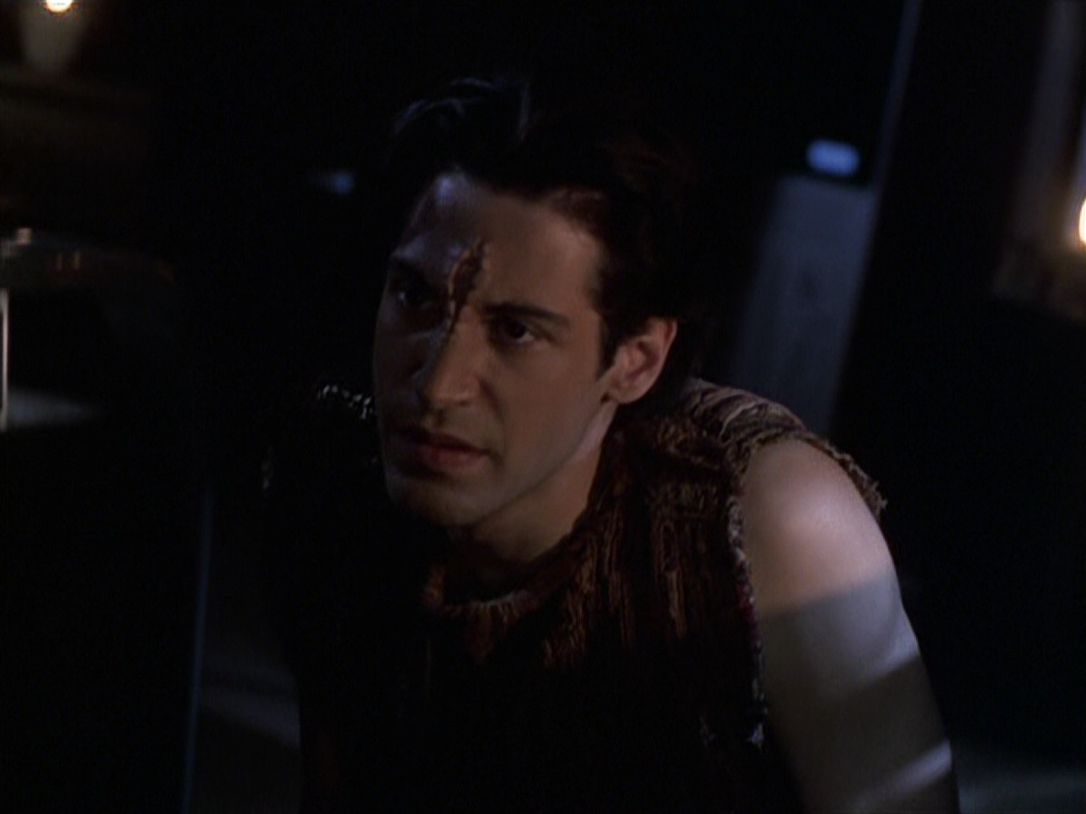 extant_StarTrek_VOY_6x22-Muse_00830.jpg