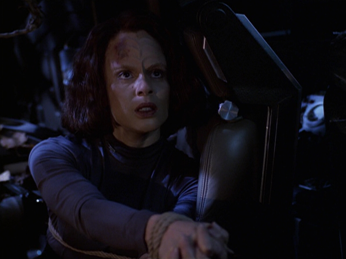 extant_StarTrek_VOY_6x22-Muse_00840.jpg