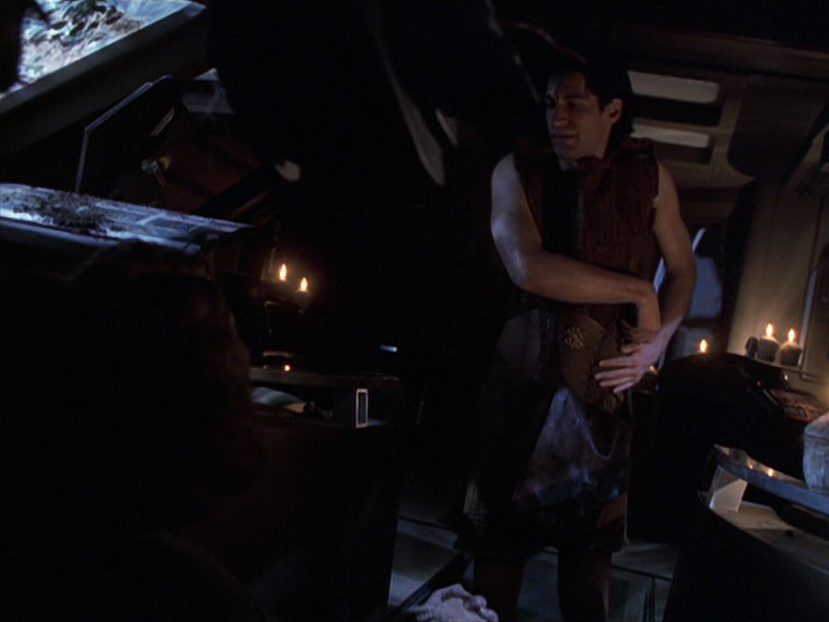 extant_StarTrek_VOY_6x22-Muse_00844.jpg