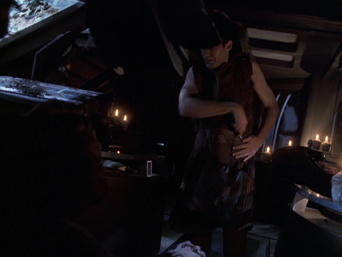 extant_StarTrek_VOY_6x22-Muse_00845.jpg