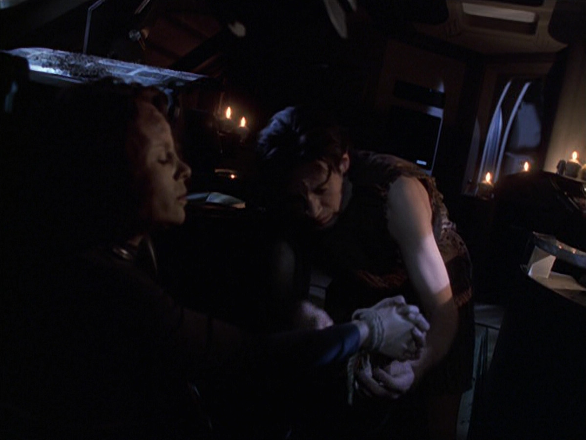 extant_StarTrek_VOY_6x22-Muse_00852.jpg