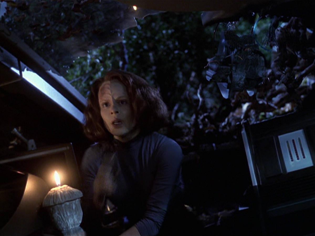 extant_StarTrek_VOY_6x22-Muse_00861.jpg