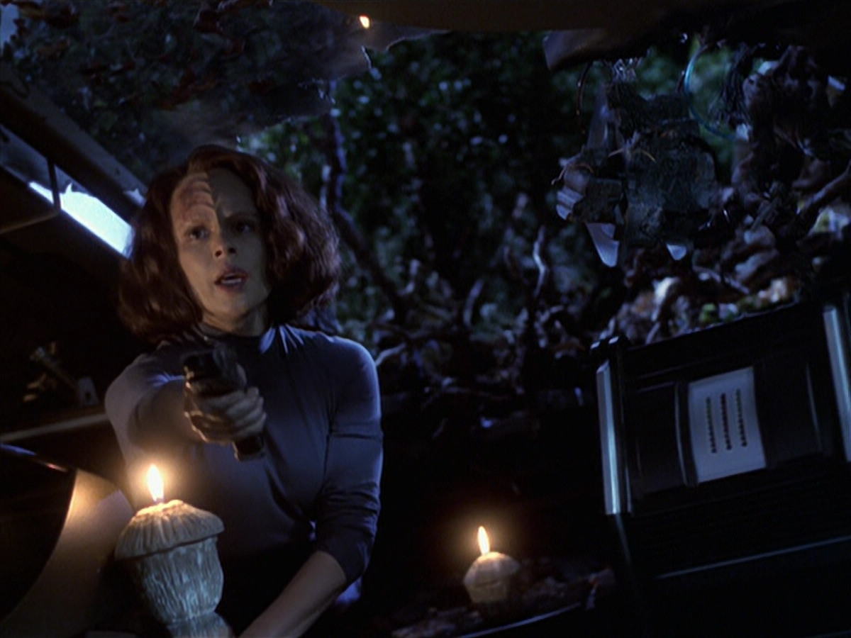 extant_StarTrek_VOY_6x22-Muse_00862.jpg