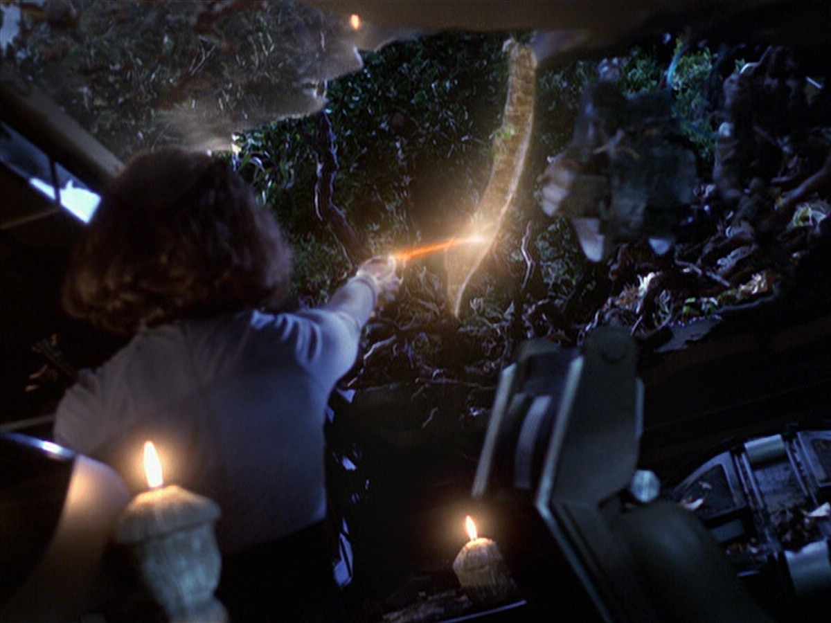 extant_StarTrek_VOY_6x22-Muse_00868.jpg