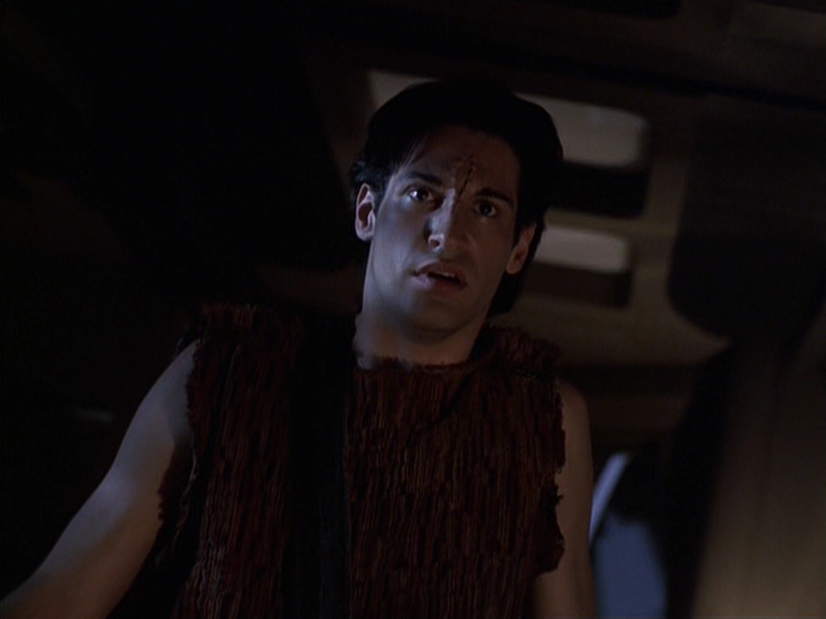 extant_StarTrek_VOY_6x22-Muse_00870.jpg