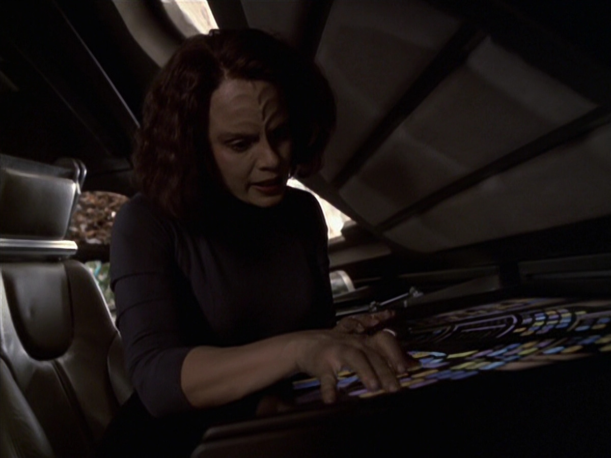 extant_StarTrek_VOY_6x22-Muse_00897.jpg