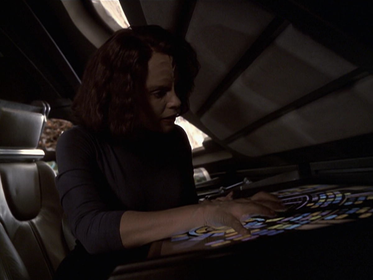 extant_StarTrek_VOY_6x22-Muse_00900.jpg