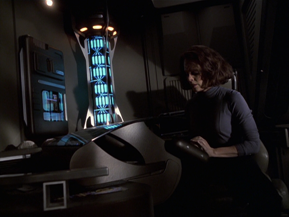 extant_StarTrek_VOY_6x22-Muse_00910.jpg