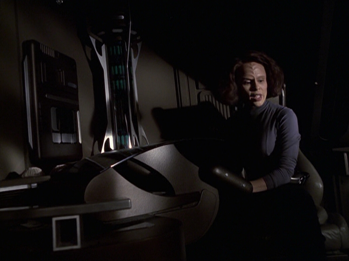 extant_StarTrek_VOY_6x22-Muse_00914.jpg
