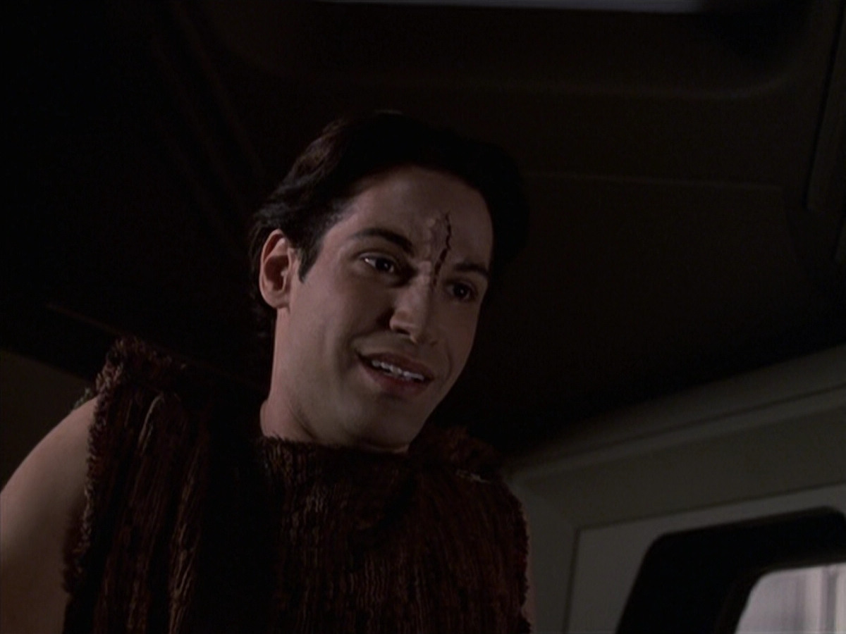 extant_StarTrek_VOY_6x22-Muse_00929.jpg