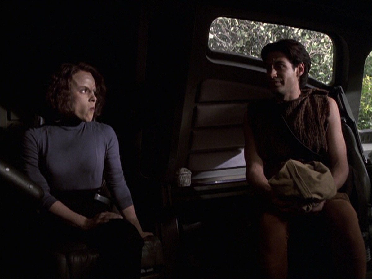 extant_StarTrek_VOY_6x22-Muse_00974.jpg