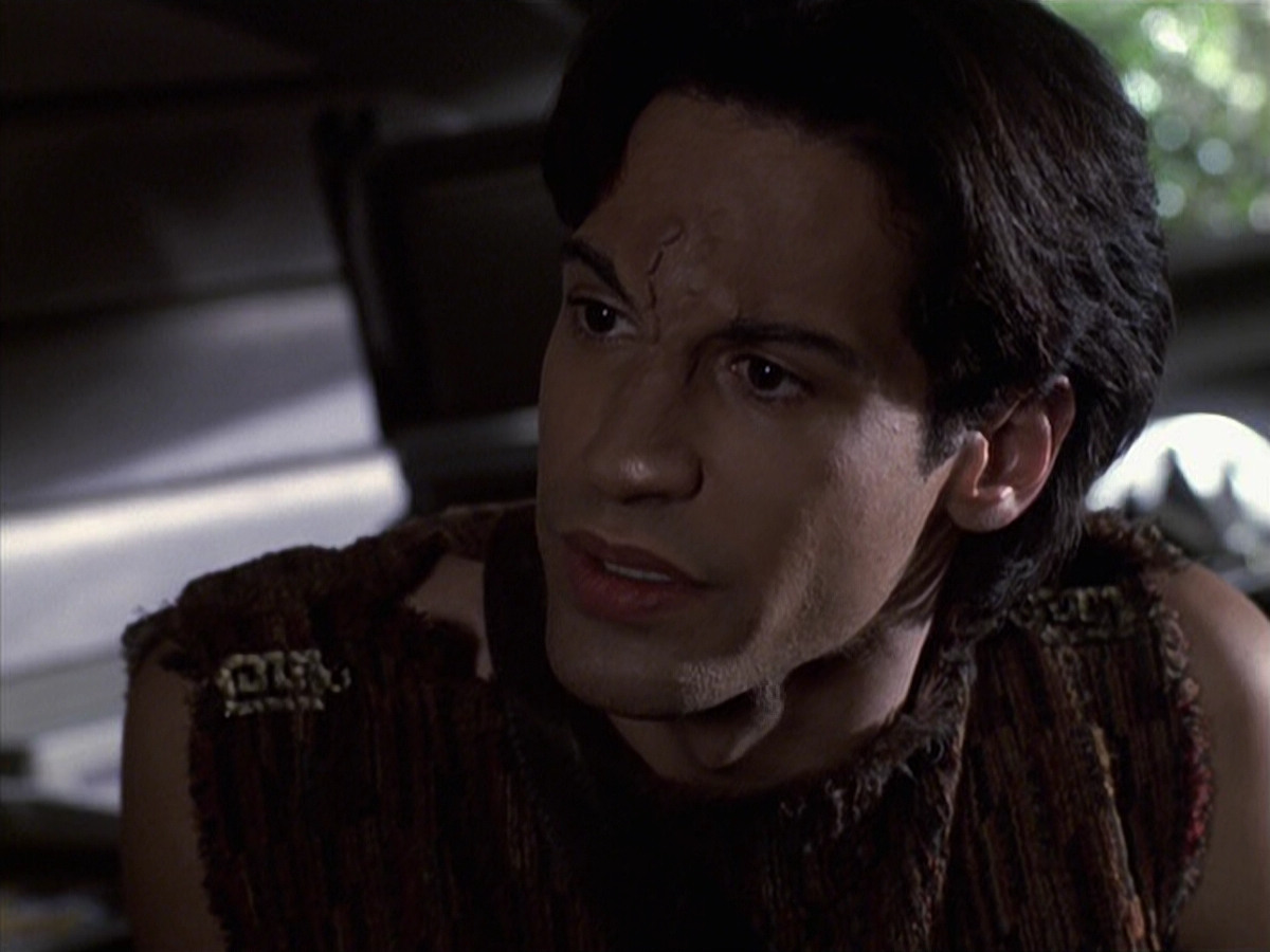 extant_StarTrek_VOY_6x22-Muse_01006.jpg