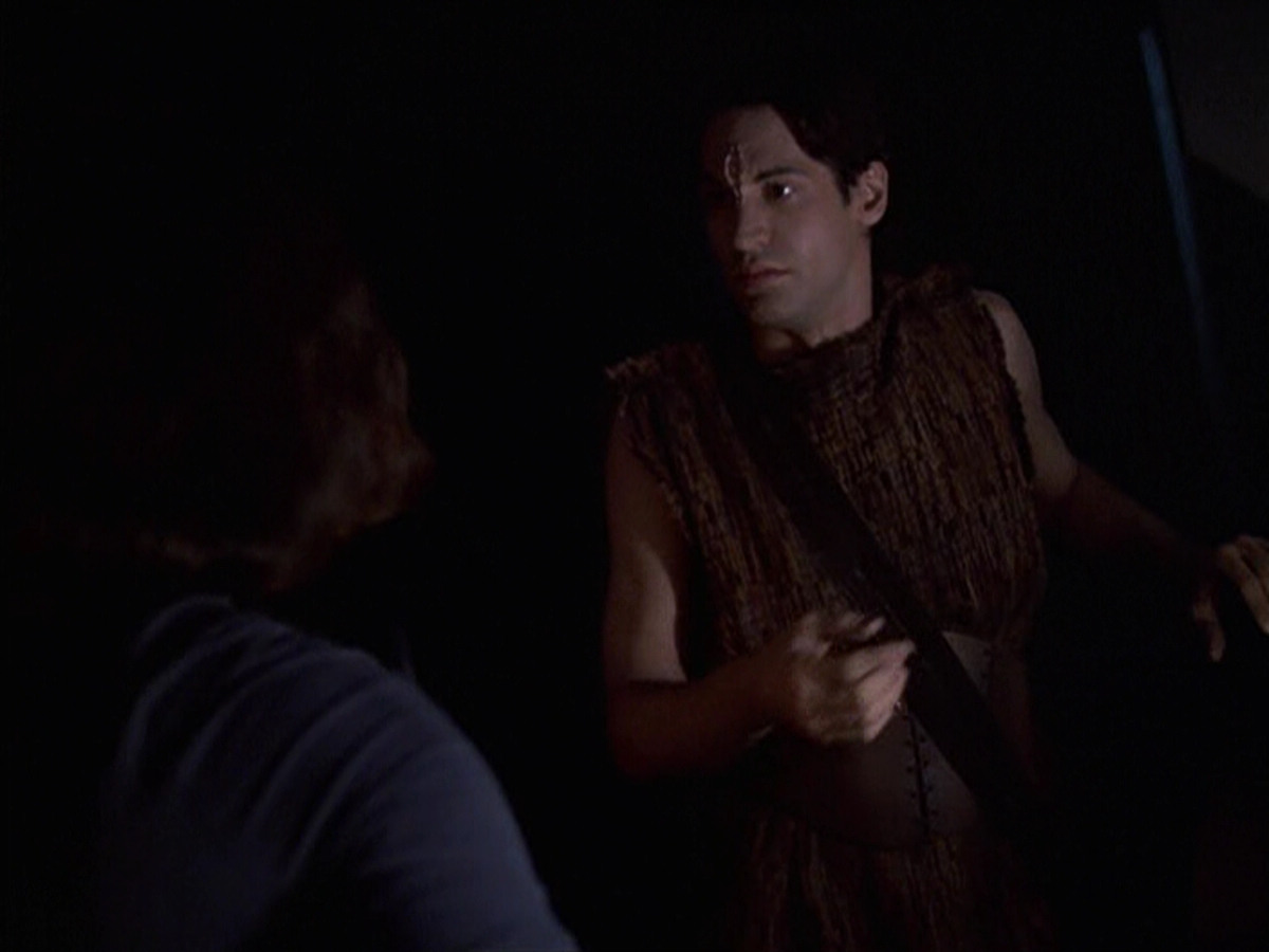 extant_StarTrek_VOY_6x22-Muse_01134.jpg