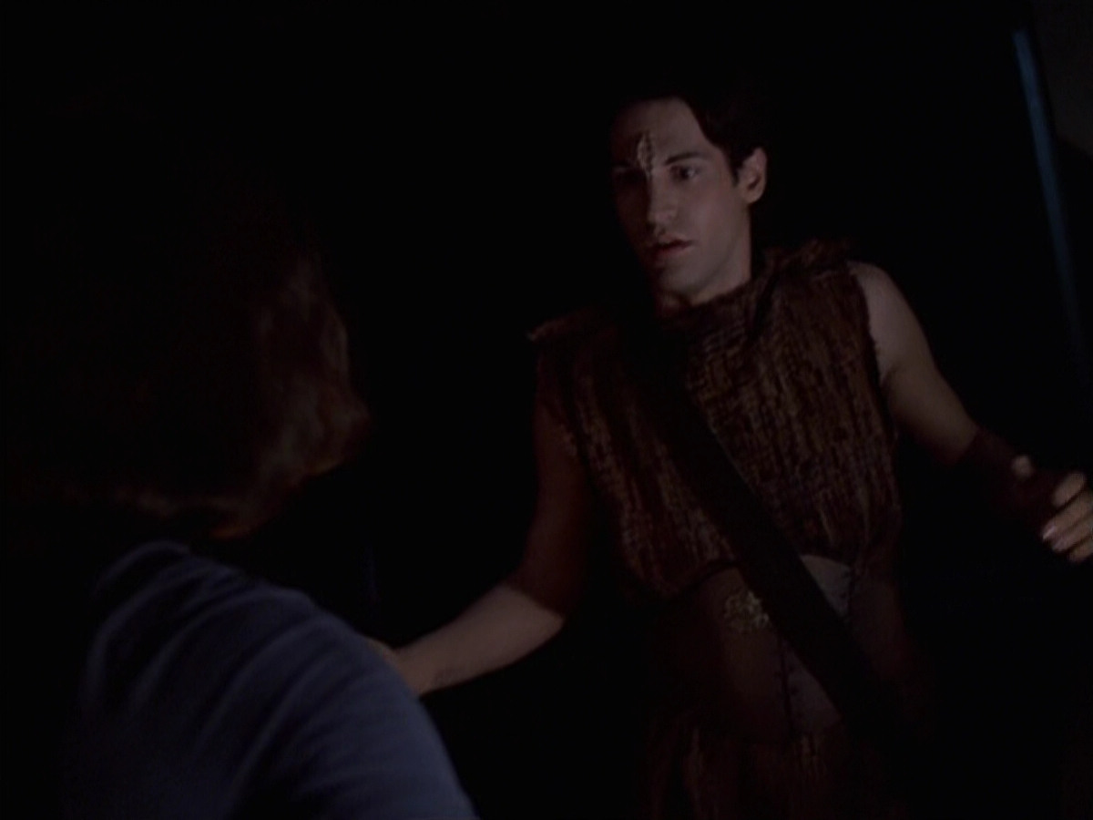 extant_StarTrek_VOY_6x22-Muse_01135.jpg