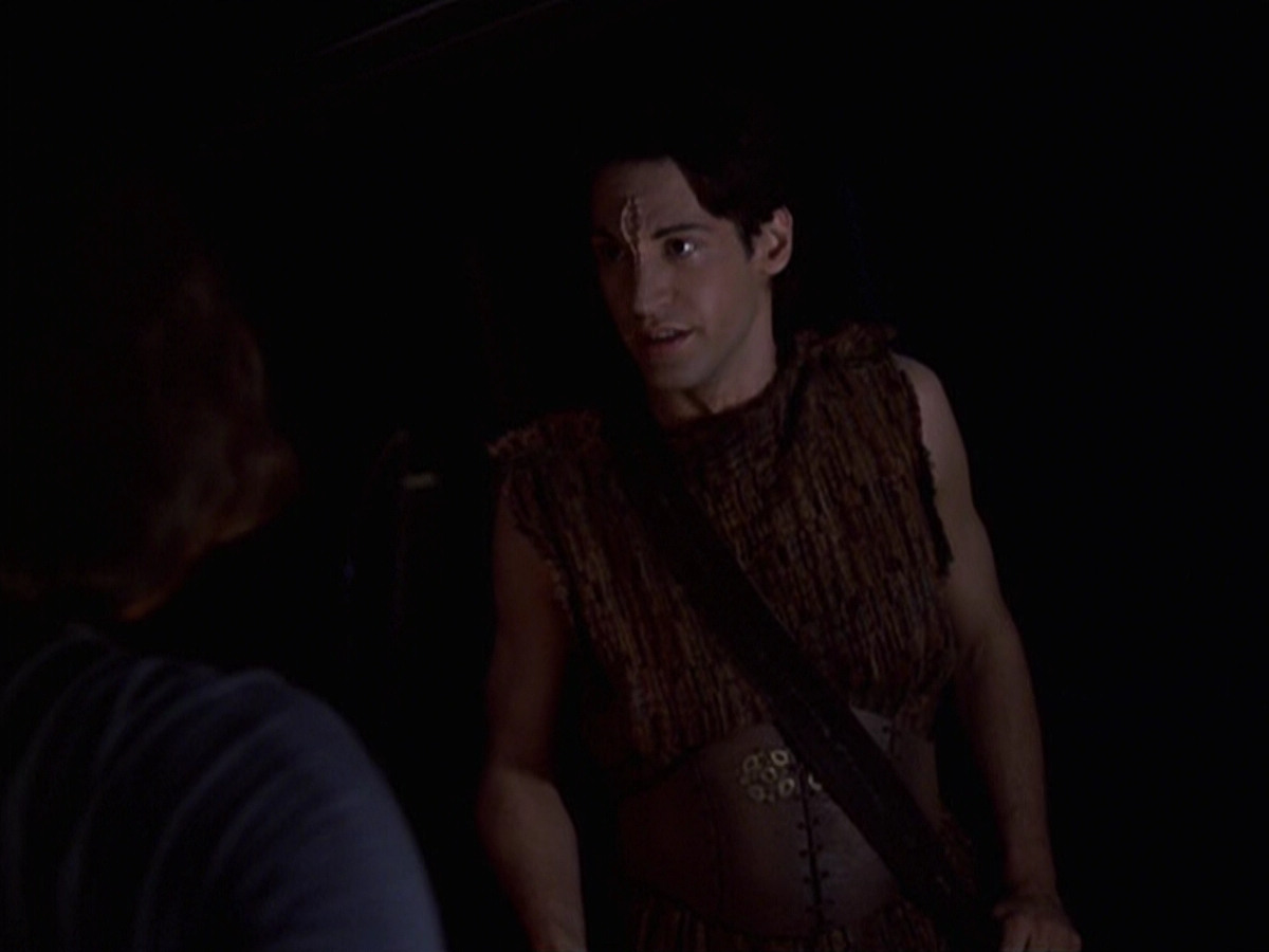 extant_StarTrek_VOY_6x22-Muse_01142.jpg