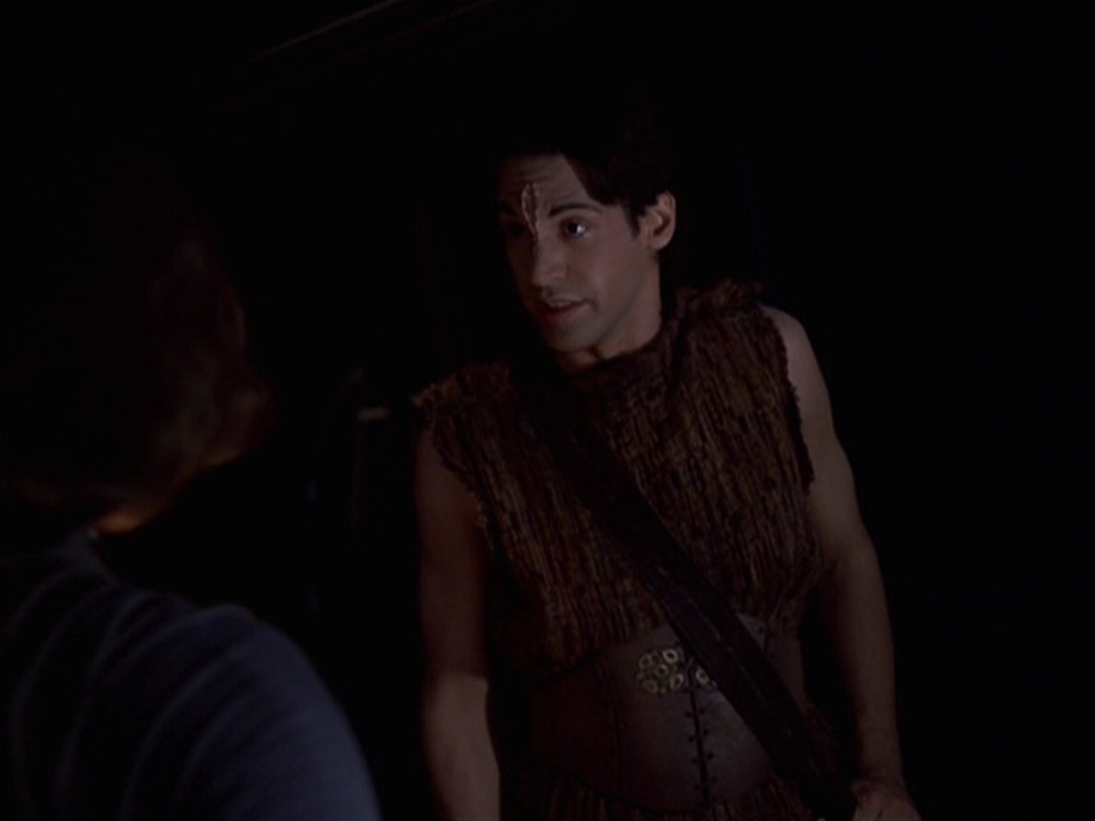 extant_StarTrek_VOY_6x22-Muse_01145.jpg
