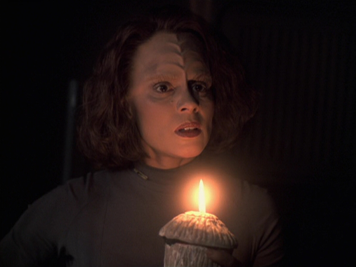 extant_StarTrek_VOY_6x22-Muse_01147.jpg