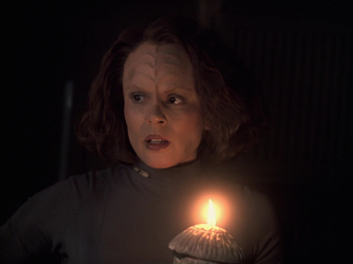 extant_StarTrek_VOY_6x22-Muse_01167.jpg