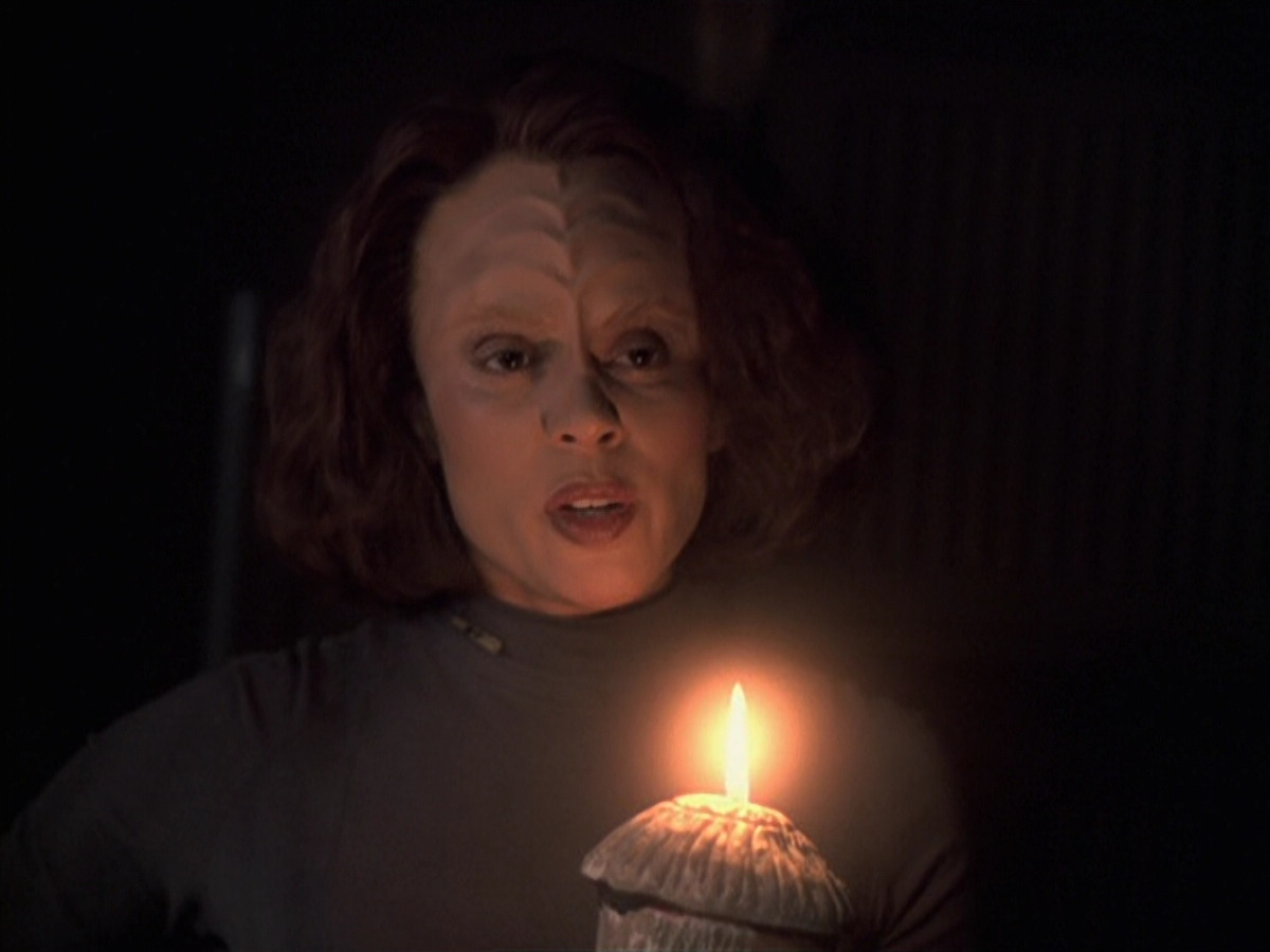 extant_StarTrek_VOY_6x22-Muse_01181.jpg