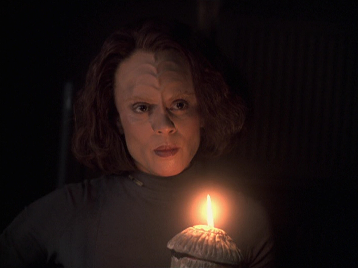 extant_StarTrek_VOY_6x22-Muse_01187.jpg