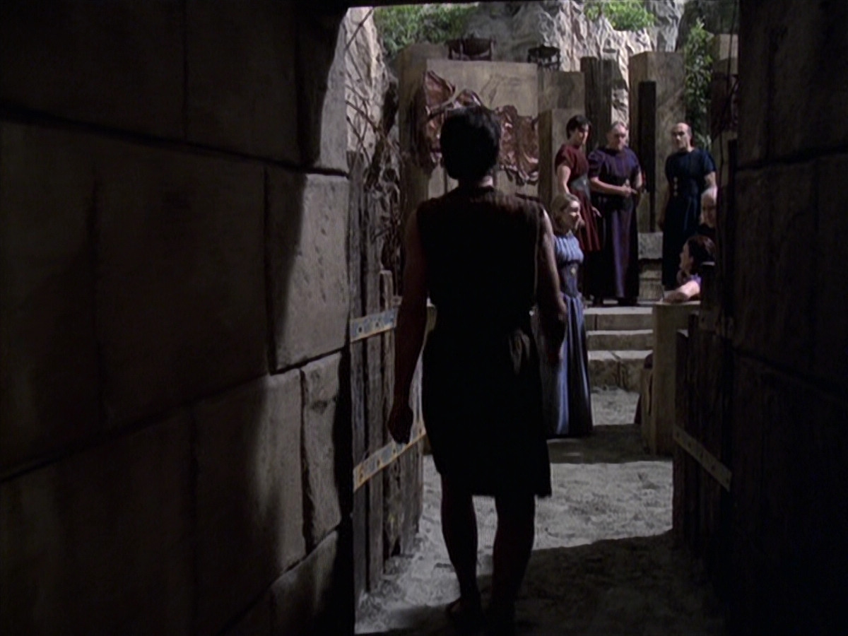 extant_StarTrek_VOY_6x22-Muse_01260.jpg