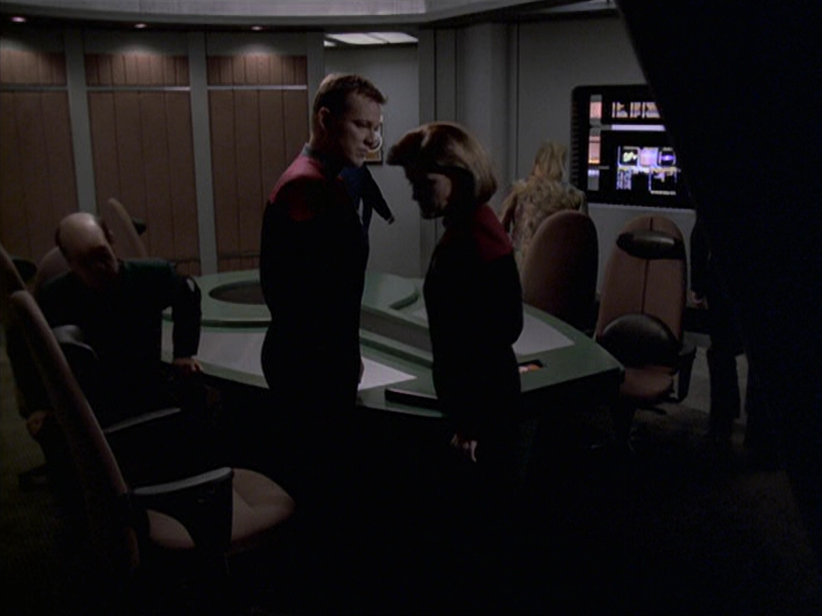 extant_StarTrek_VOY_6x22-Muse_01327.jpg