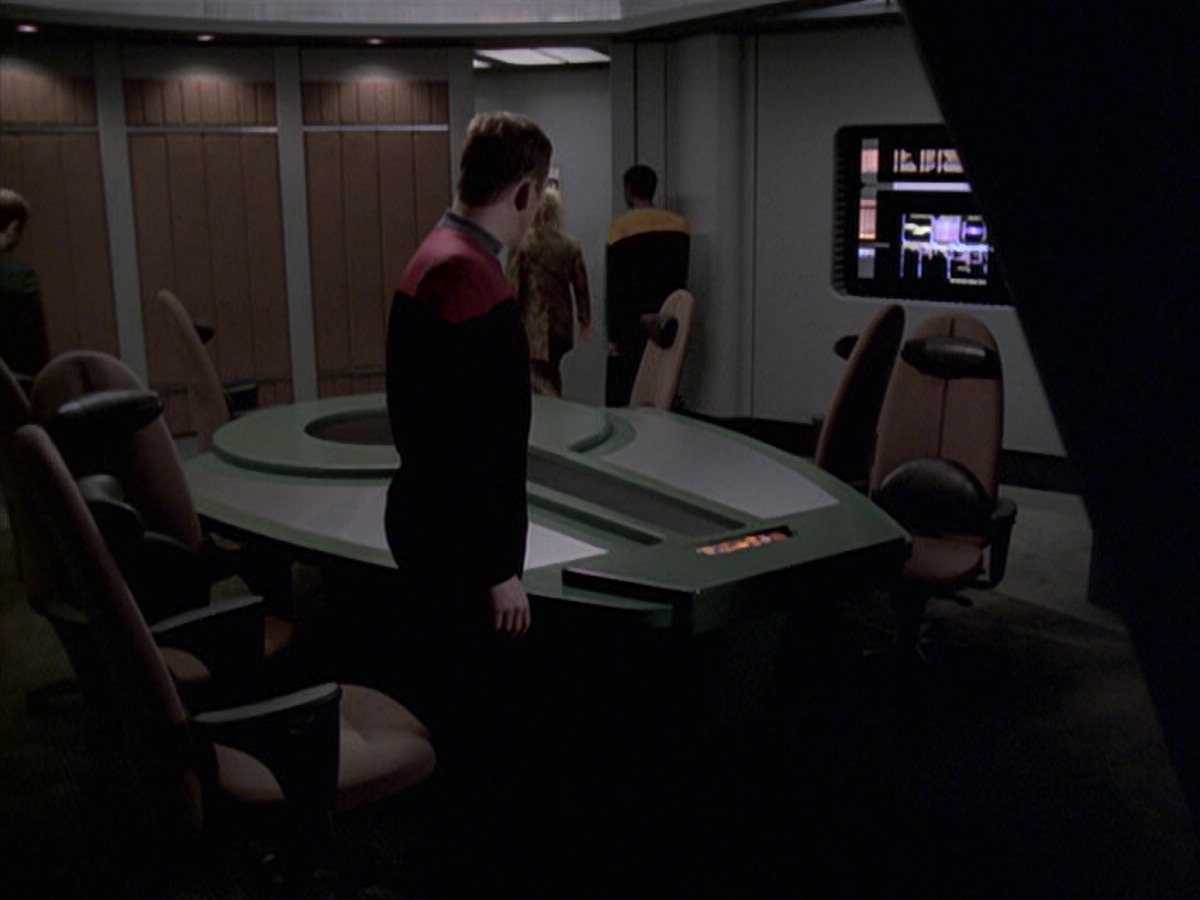 extant_StarTrek_VOY_6x22-Muse_01331.jpg