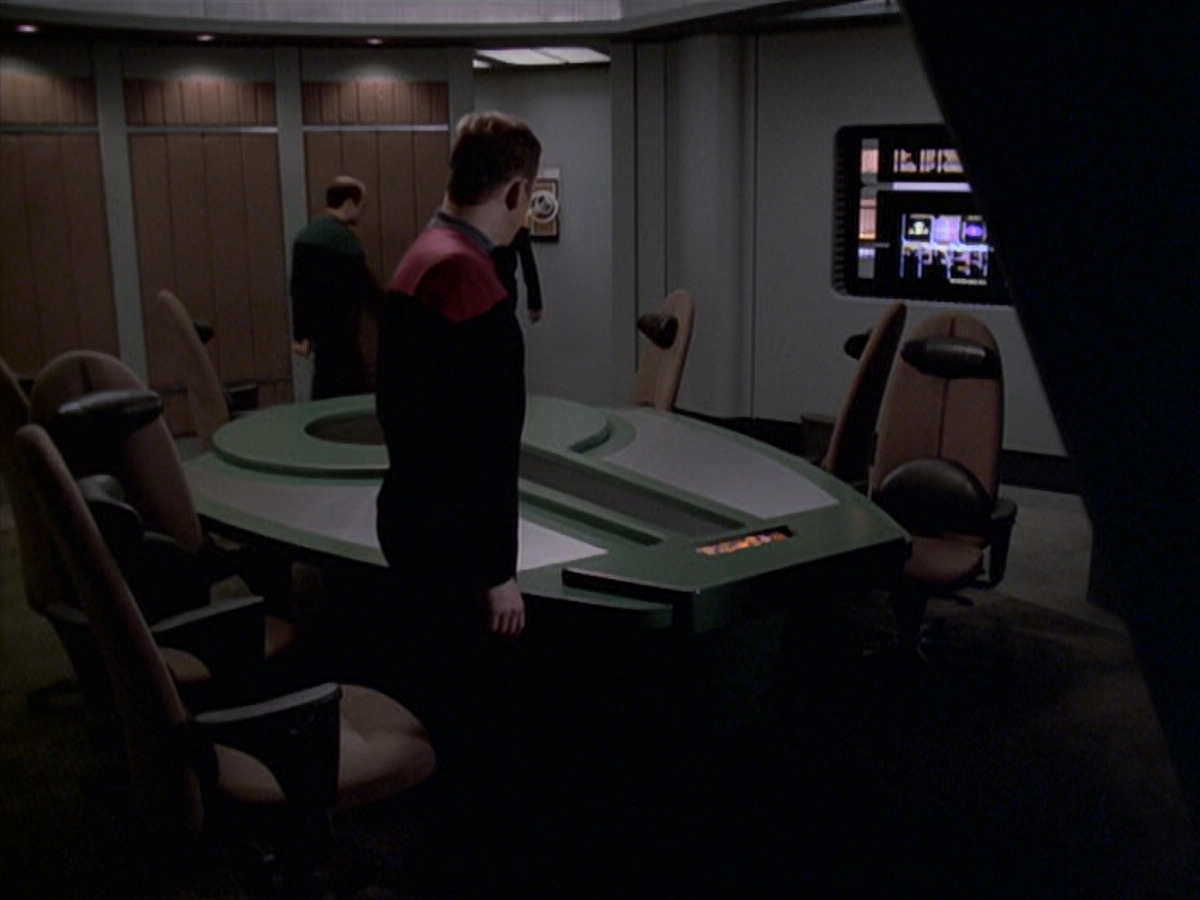 extant_StarTrek_VOY_6x22-Muse_01333.jpg