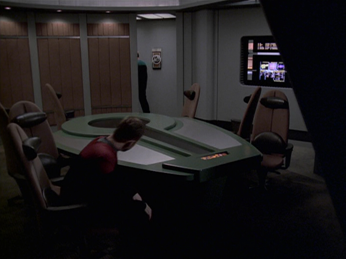 extant_StarTrek_VOY_6x22-Muse_01336.jpg