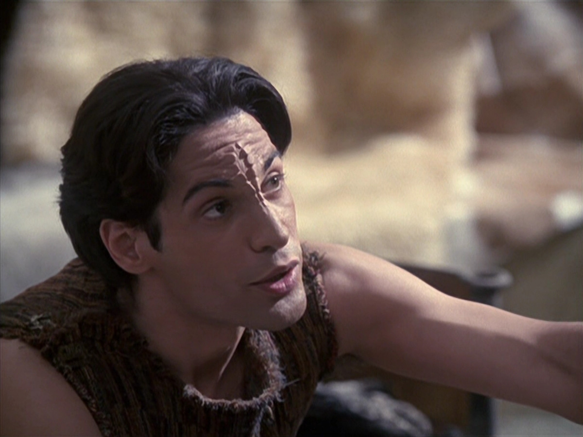 extant_StarTrek_VOY_6x22-Muse_01378.jpg
