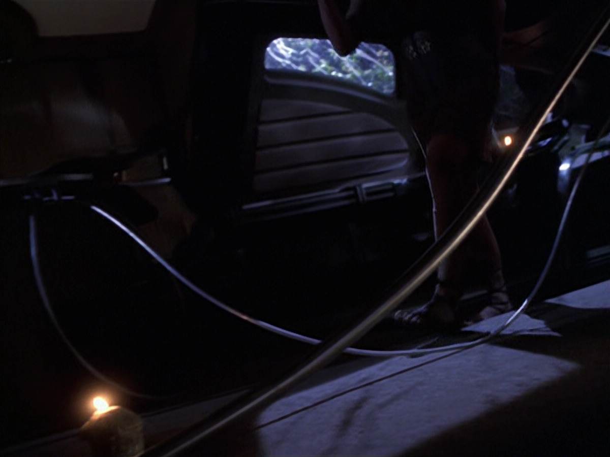 extant_StarTrek_VOY_6x22-Muse_01446.jpg