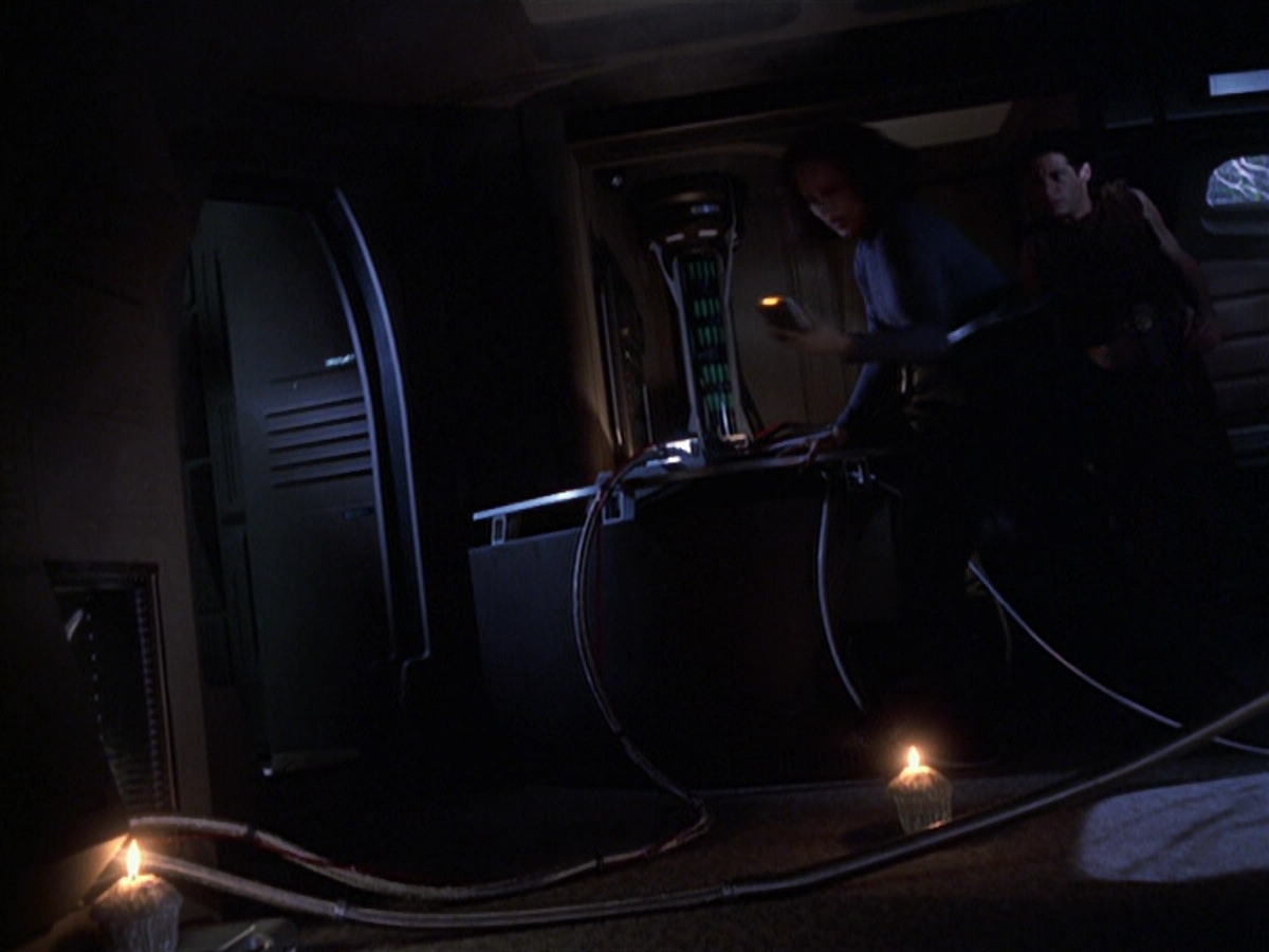 extant_StarTrek_VOY_6x22-Muse_01507.jpg