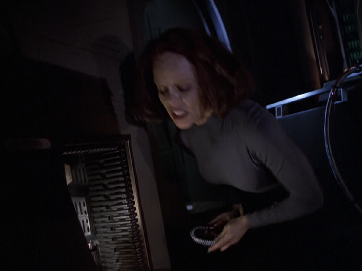 extant_StarTrek_VOY_6x22-Muse_01518.jpg