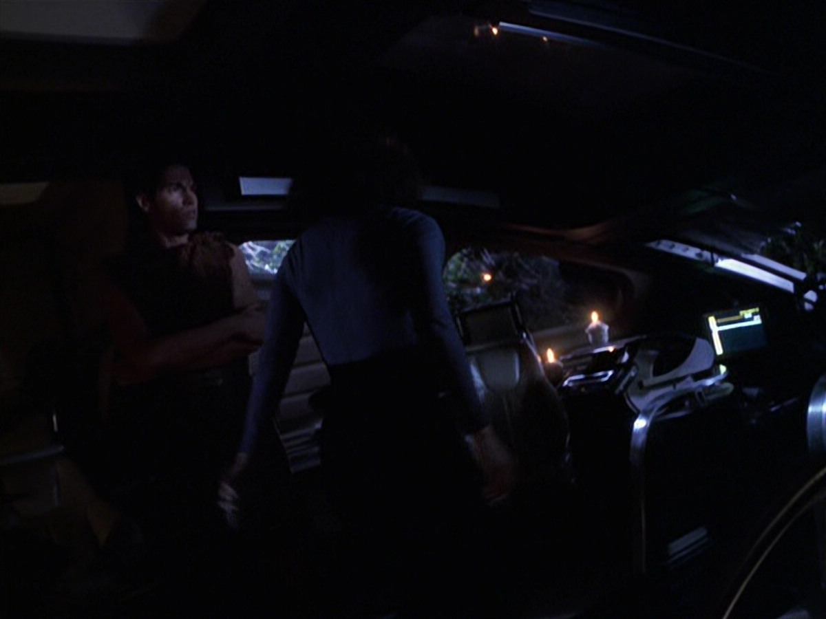 extant_StarTrek_VOY_6x22-Muse_01522.jpg