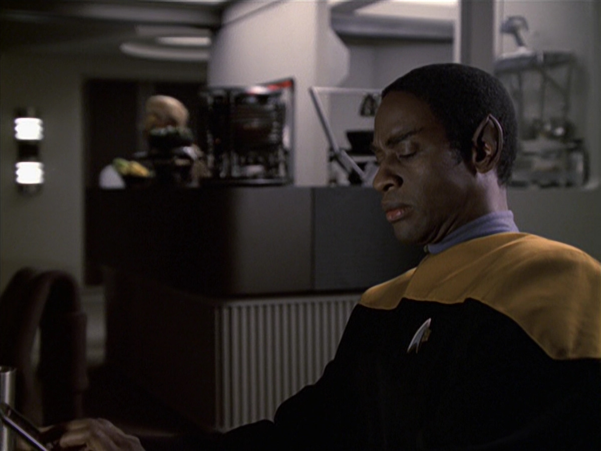 extant_StarTrek_VOY_6x22-Muse_01574.jpg