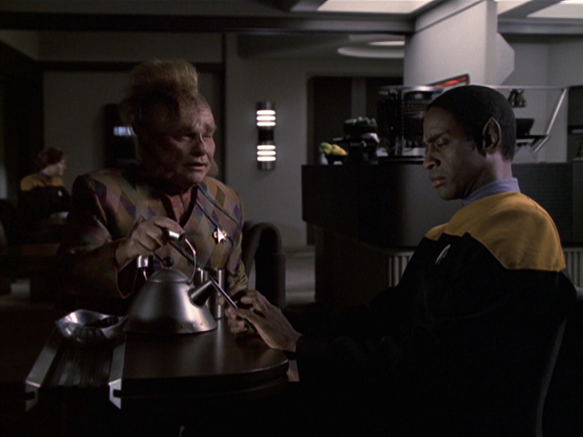 extant_StarTrek_VOY_6x22-Muse_01600.jpg