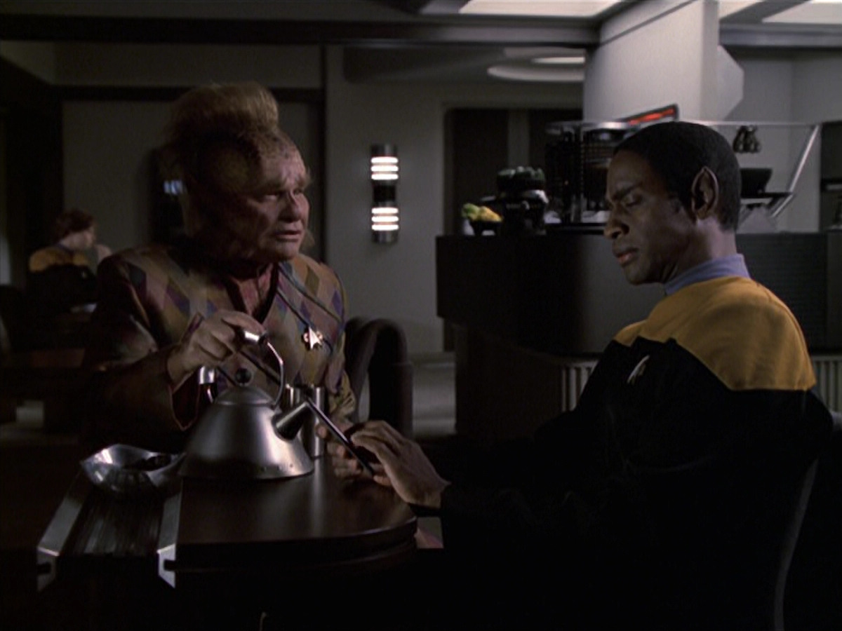 extant_StarTrek_VOY_6x22-Muse_01614.jpg