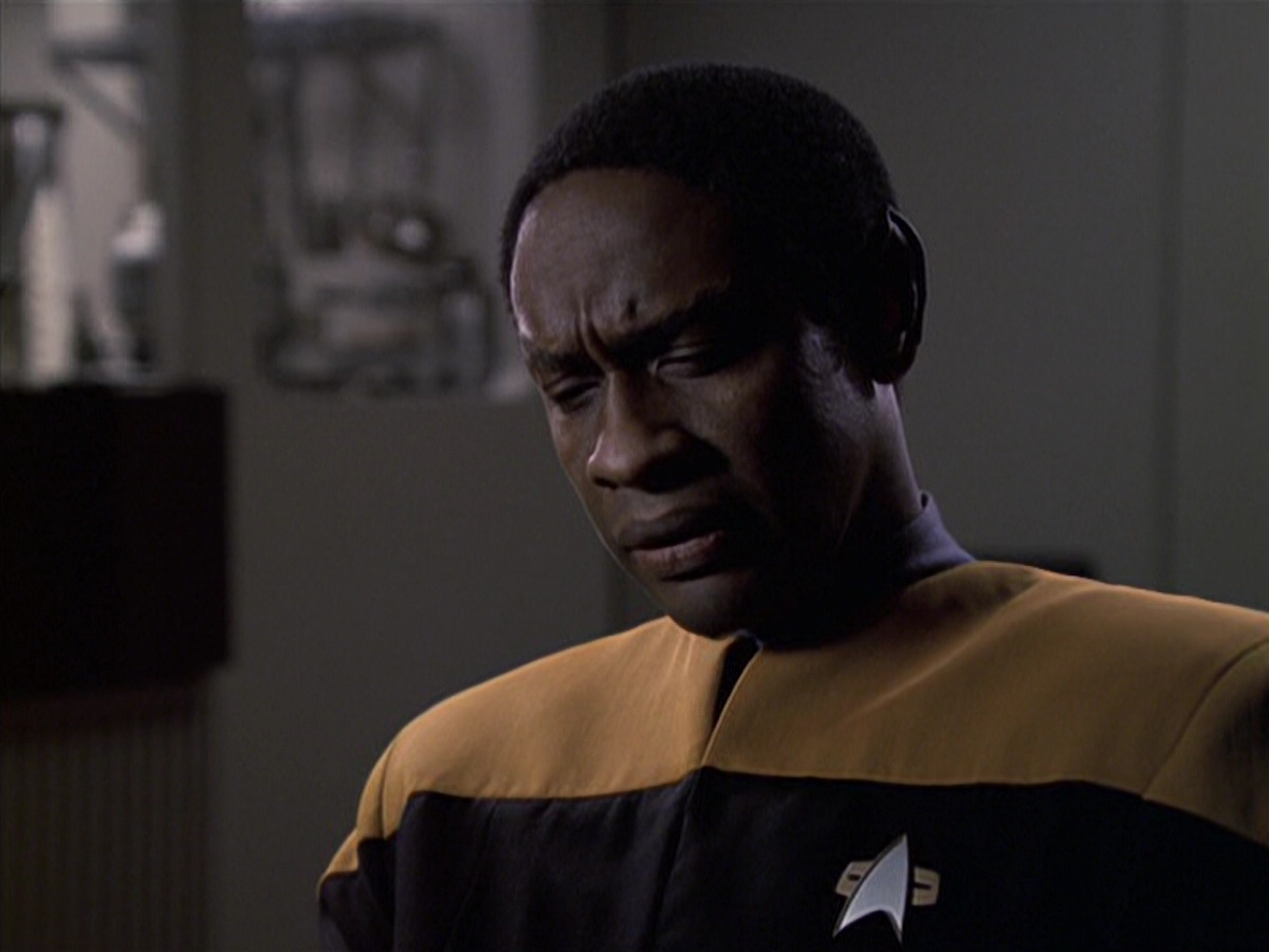 extant_StarTrek_VOY_6x22-Muse_01616.jpg