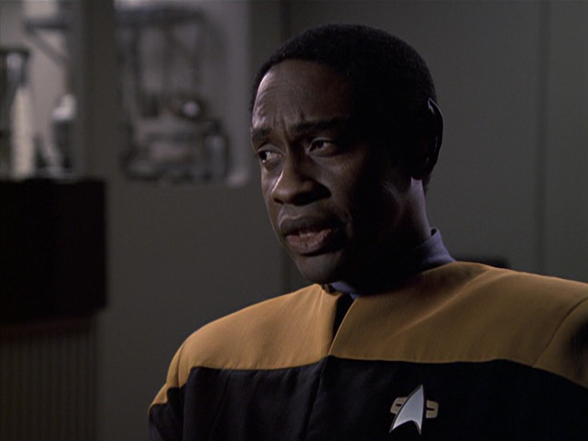 extant_StarTrek_VOY_6x22-Muse_01625.jpg