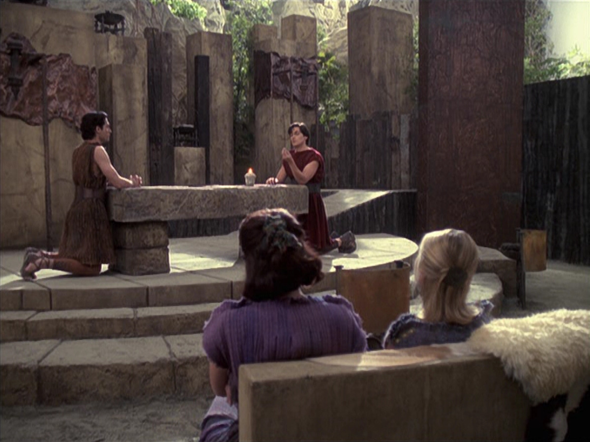 extant_StarTrek_VOY_6x22-Muse_01675.jpg