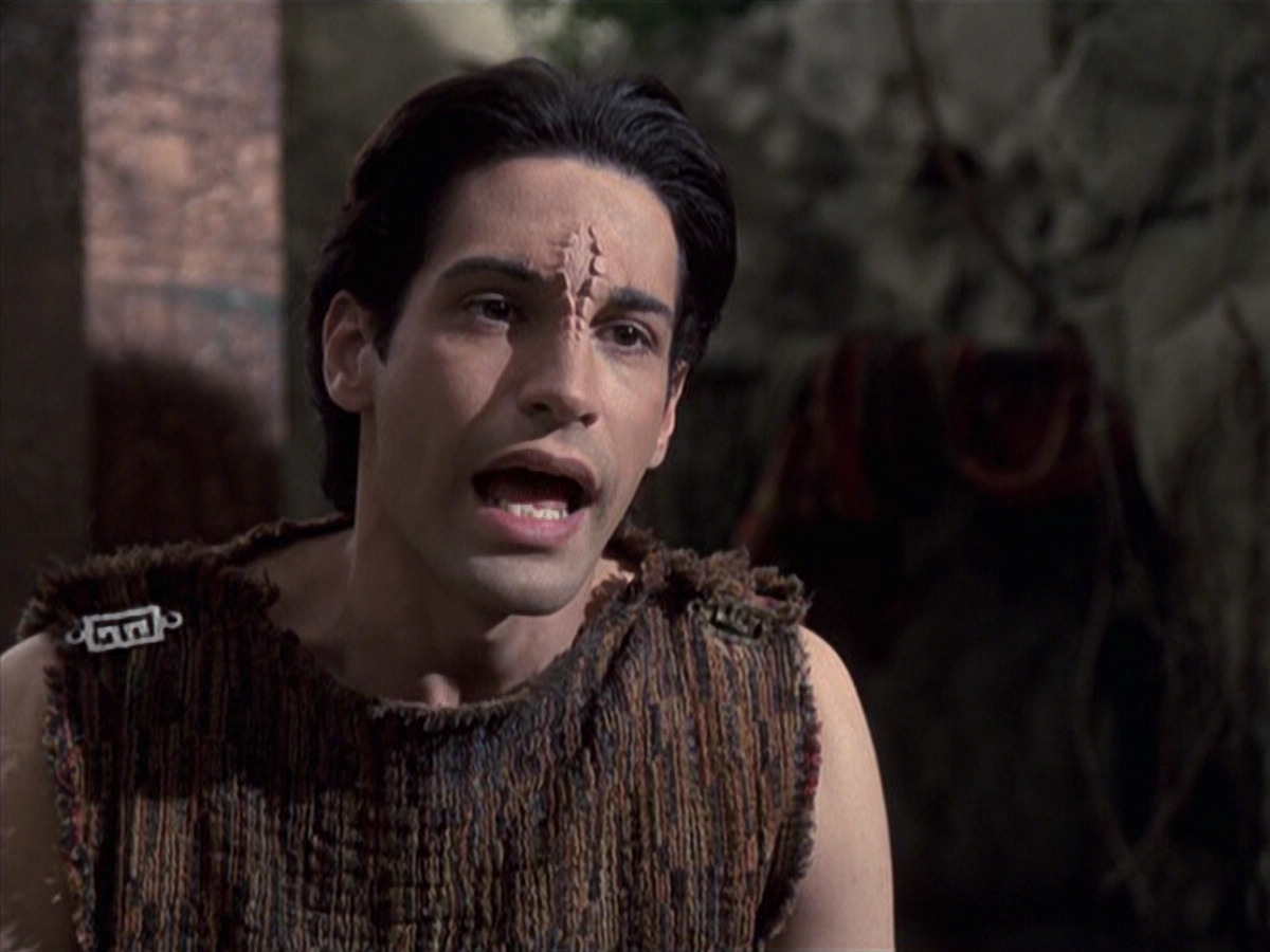 extant_StarTrek_VOY_6x22-Muse_01743.jpg